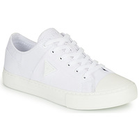 Shoes Women Low top trainers Guess PRANZE White