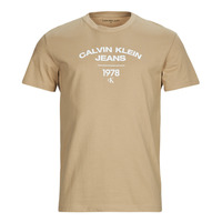 Clothing Men short-sleeved t-shirts Calvin Klein Jeans VARSITY CURVE LOGO T-SHIRT Beige