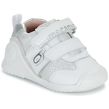 Shoes Girl Low top trainers Biomecanics ZAPATO METALIZADO White / Silver